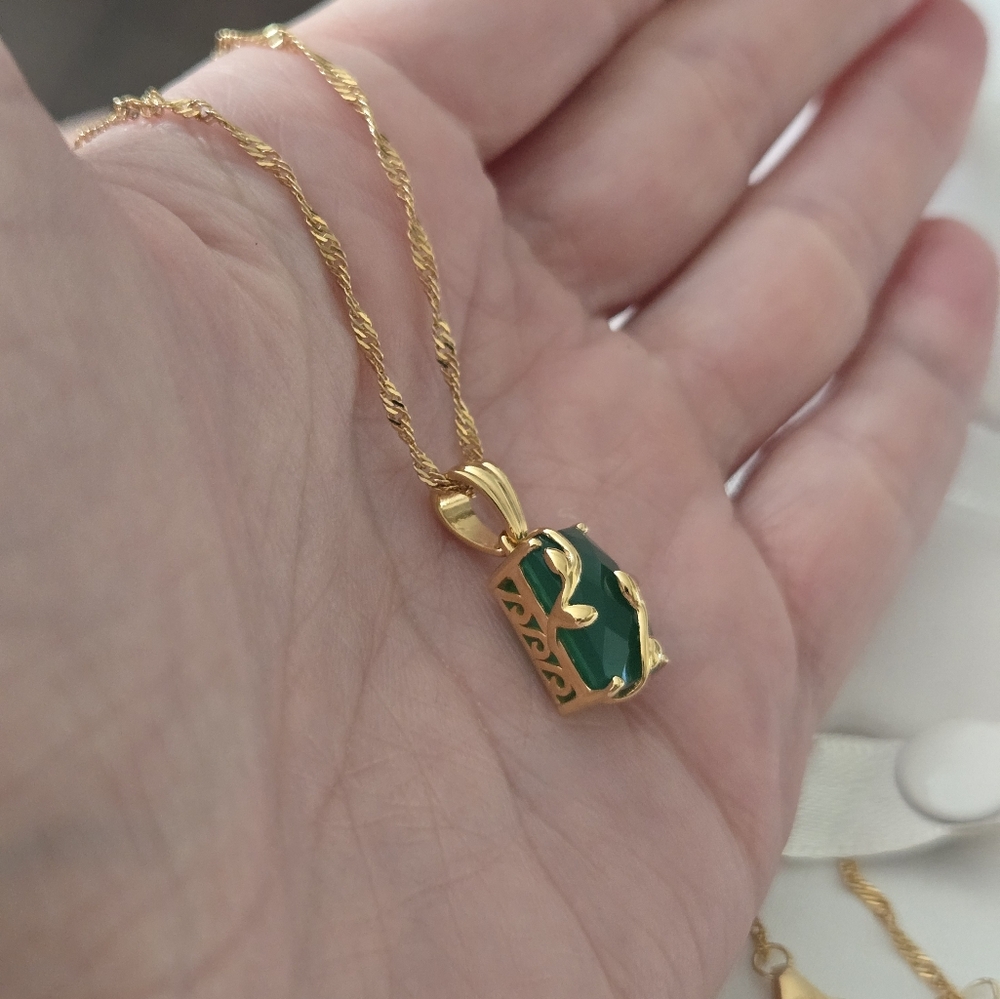 ❗️NEW❗️🌿Green Onyx 18k Yellow Gold Over Silver Pendant With Chain - Picture 6 of 9